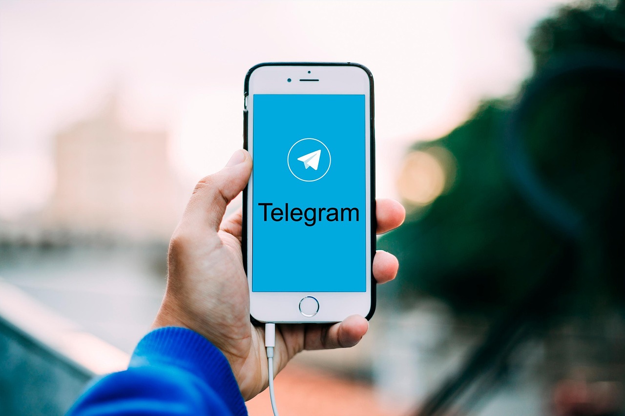 smartphone, iphone, telegram, hand, phone in hand, messenger, message, chat, service, exchange, friendship, communication, platform, the logo, bell, telegram, telegram, telegram, telegram, telegram